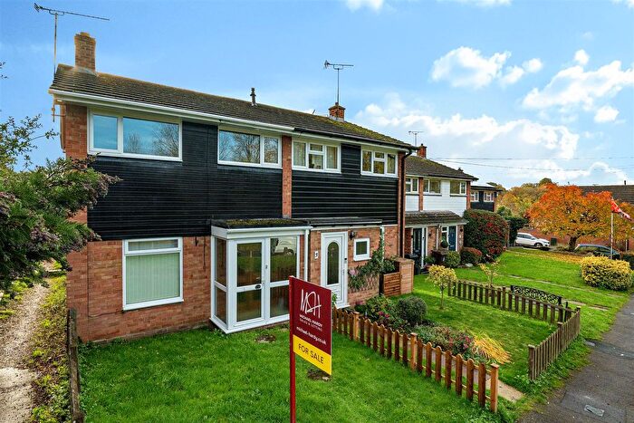 3 Bedroom Semi Detached House For Sale In Swallowfield Road, Arborfield, Berkshire, RG2
