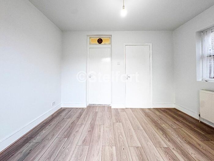 4 Bedroom Terraced House To Rent In Janson Road, London, E15