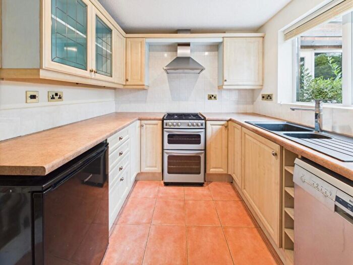 2 Bedroom Link Detached House For Sale In Churchill Close, Barrs Court, BS30