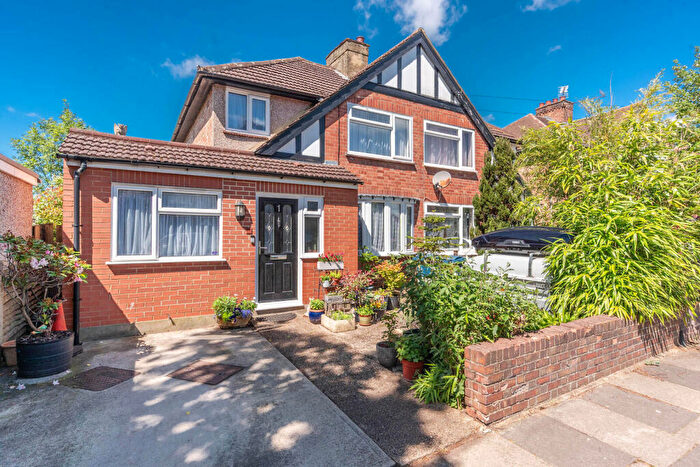 4 Bedroom Semi-Detached House For Sale In Windsor Road, Harrow Weald, Harrow, HA3