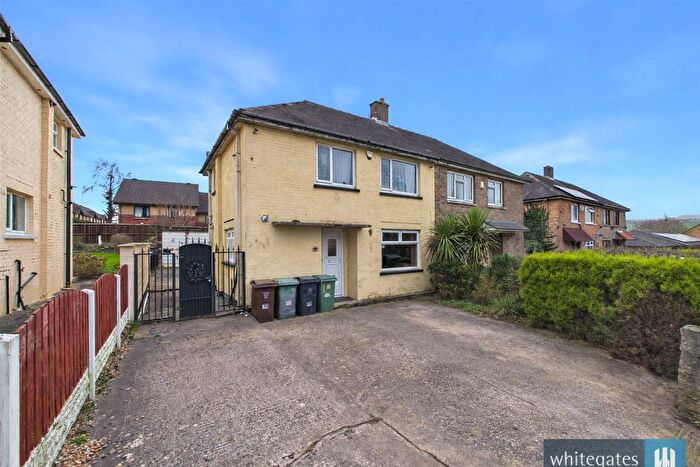 3 Bedroom Semi Detached House For Sale In Wallingford Mount, Allerton, Bradford, West Yorkshire, BD15