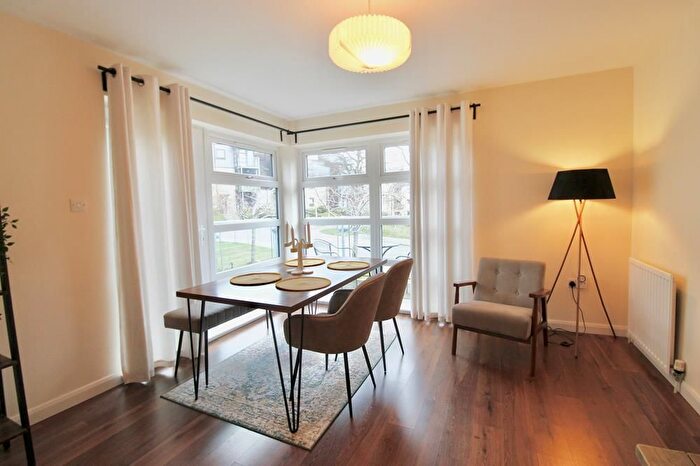 3 Bedroom Flat To Rent In Hammerman Drive, Top Floor, AB24