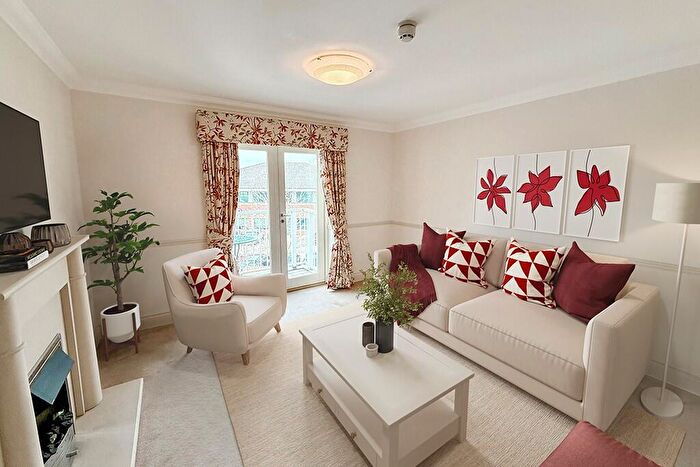 1 Bedroom Retirement Property For Sale In No. Village Centre, Richmond Villages Northampton, Bridge Meadow Way, NN4