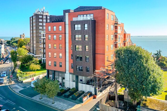 2 Bedroom Flat For Sale In Rectory Grove, Leigh-On-Sea, SS9