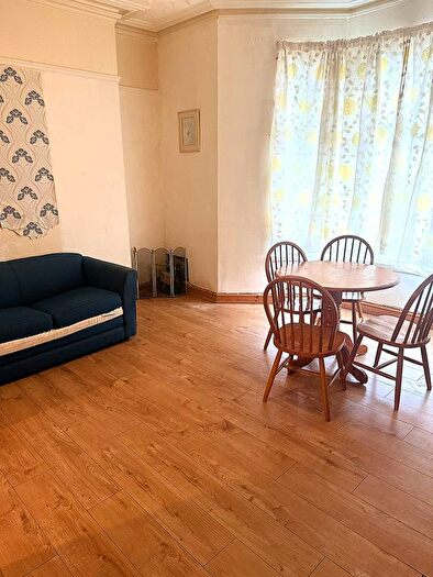 2 Bedroom Flat To Rent In Chepstow Road, Newport, NP19