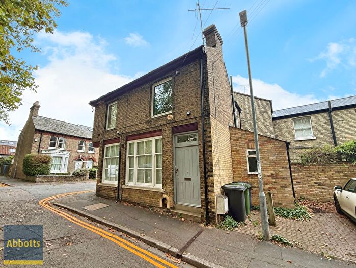 1 Bedroom Flat To Rent In Carlyle Road, Cambridge, CB4