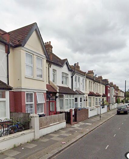 5 Bedroom Terraced House To Rent In Crusoe Road, Mitcham, Surrey, CR4