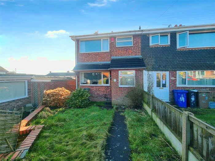 3 Bedroom End Of Terrace House To Rent In Kentmere Close, Stoke-On-Trent, Staffordshire, ST4