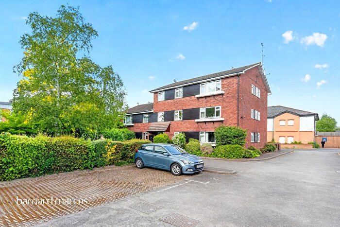 1 Bedroom Flat For Sale In The Stanfords, East Street, Epsom, KT17