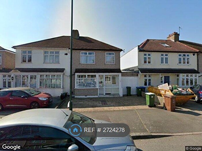 3 Bedroom Semi Detached House To Rent In Holmesdale Road, Bexleyheath, DA7