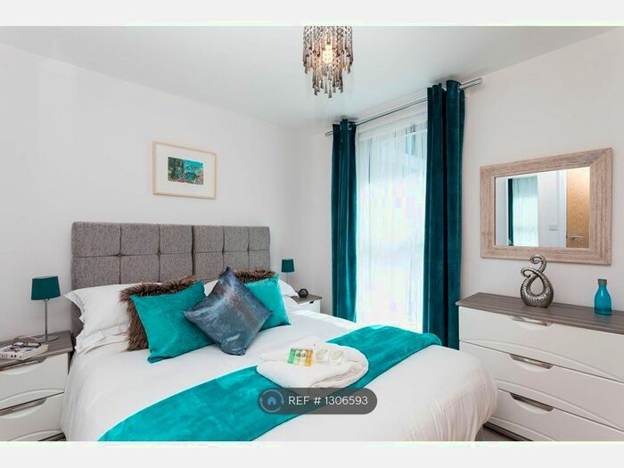 2 Bedroom Flat To Rent In Cromwell Road, Redhill RH1