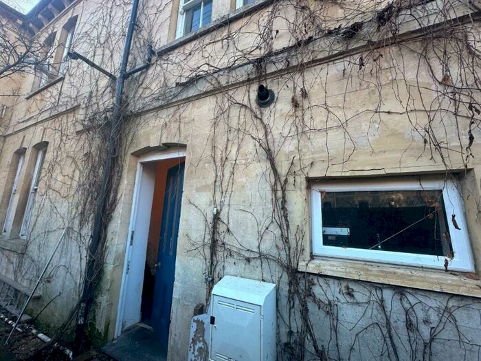 2 Bedroom Flat To Rent In Ravenswood Road, Bristol, BS6