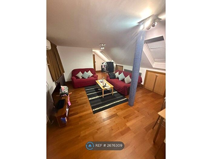 2 Bedroom Flat To Rent In Beattyville Gardens, Ilford, IG6