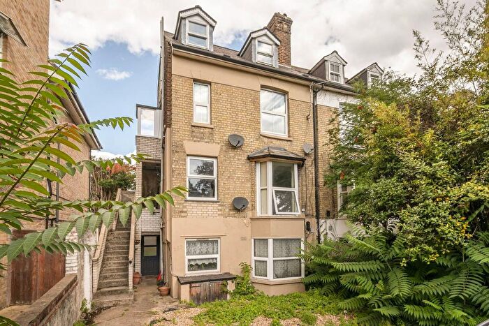 1 Bedroom Flat To Rent In Kingston Road, Wimbledon, London, SW19