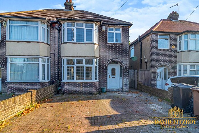 3 Bedroom Semi-Detached House To Rent In Lewsey Road, Luton, LU4