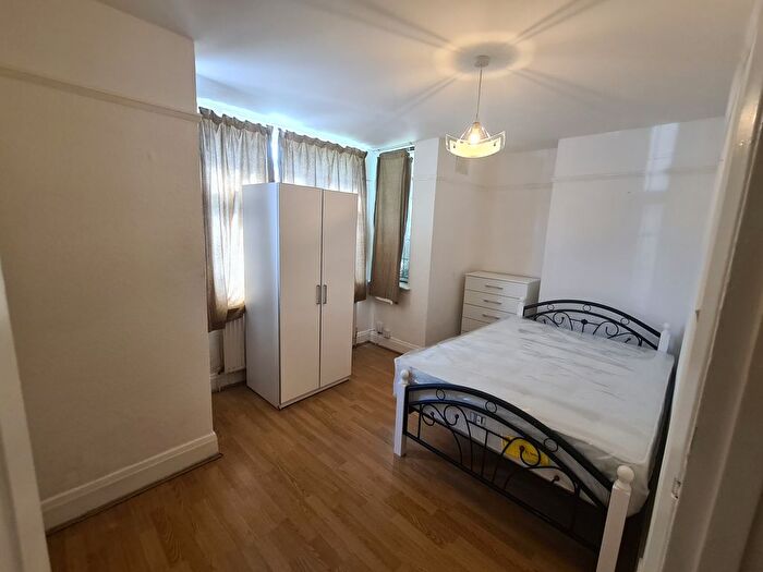 1 Bedroom Flat To Rent In Carlton Avenue, Harrow, HA3
