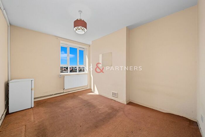 2 Bedroom Flat For Sale In William Morris House, Hammersmith, W6