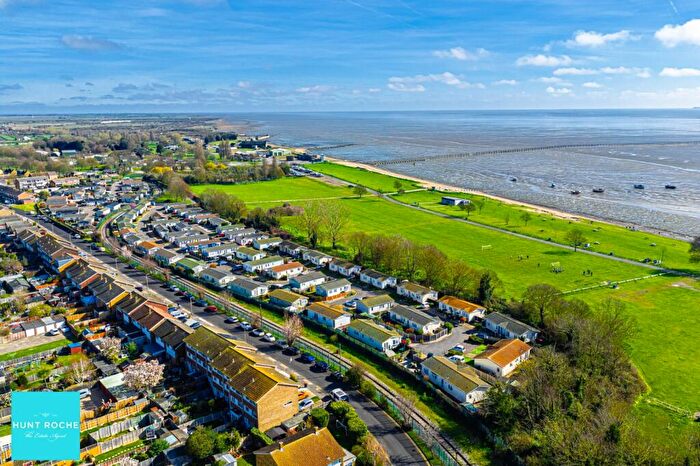 2 Bedroom Bungalow For Sale In East Beach Park, Semi Retirement Living - Tingdene Park Home, Shoeburyness, Essex, SS3