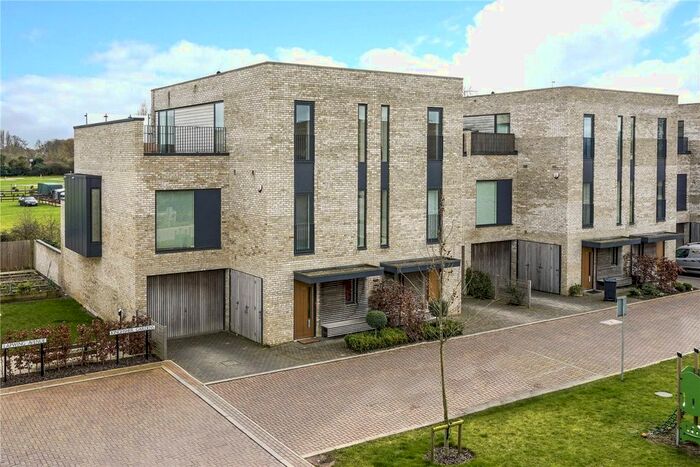 4 Bedroom Detached House To Rent In Kingfisher Gardens, Trumpington, Cambridge, Cambridgeshire, CB2