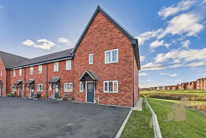 3 Bedroom End Terrace House For Sale In Discovery Close, Chilton, CO10