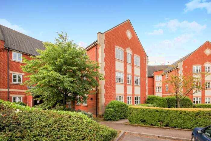 2 Bedroom Apartment To Rent In Bennett Crescent, Temple Cowley, OX4