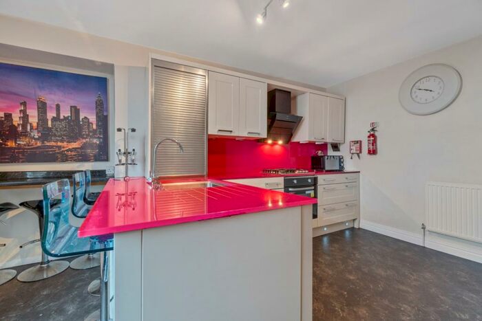 9 Bedroom End Of Terrace House To Rent In Eton Place, Plymouth, Devon, PL1