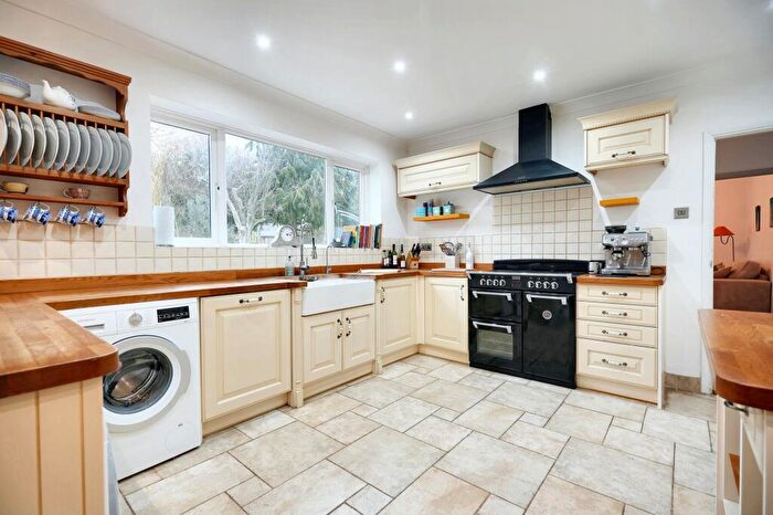 4 Bedroom Detached House For Sale In Headcorn Road, Grafty Green, ME17
