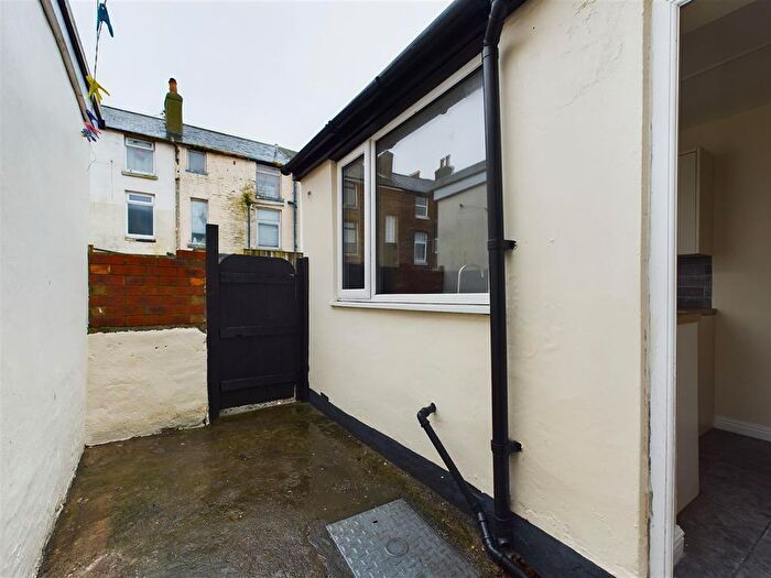 3 Bedroom Terraced House For Sale In Nelson Street, Scarborough, YO12