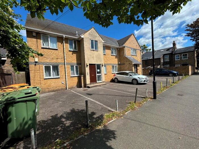 1 Bedroom Flat To Rent In Durham Road, London, E12