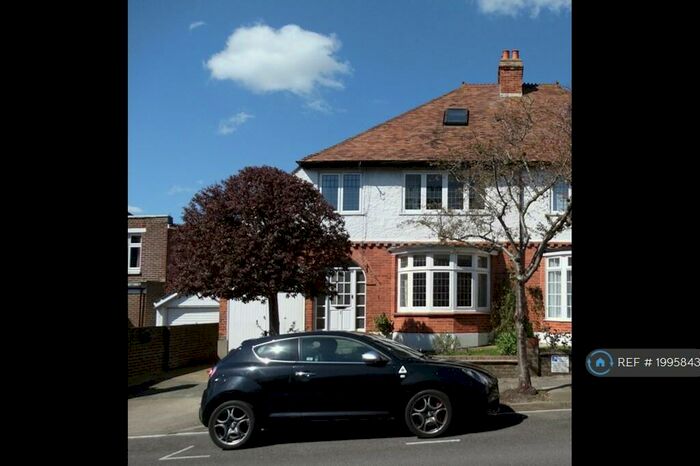 3 Bedroom Semi-Detached House To Rent In Padwick Ave, Portsmouth, PO6