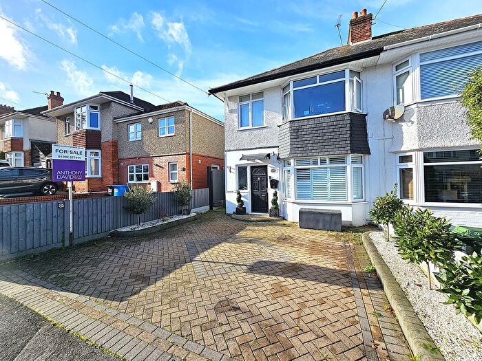 3 Bedroom Semi Detached House For Sale In Farcroft Road, Parkstone, Poole, BH12