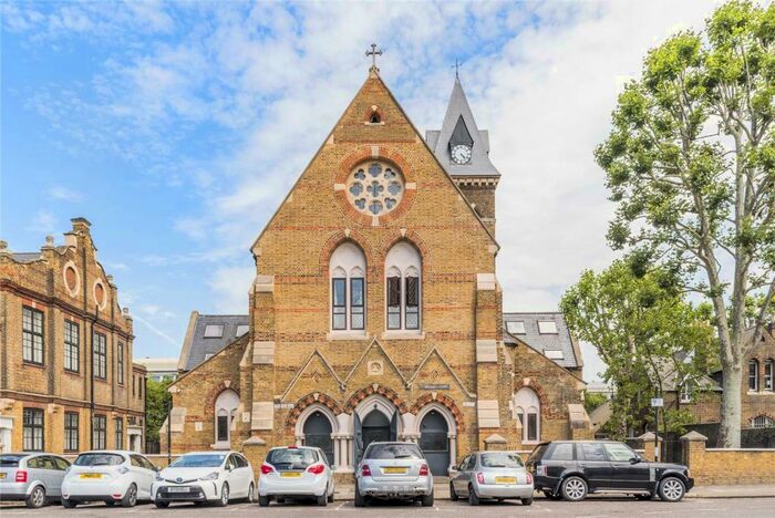 3 Bedroom Flat To Rent In St. Michael's Court, St. Leonards Road, London, E14