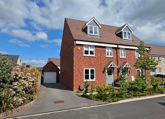 4 Bedroom Semi-Detached House For Sale In Huntsman Drive, Brockworth, Gloucester, GL3