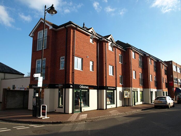 1 Bedroom Flat To Rent In Camp Road, North Camp, GU14