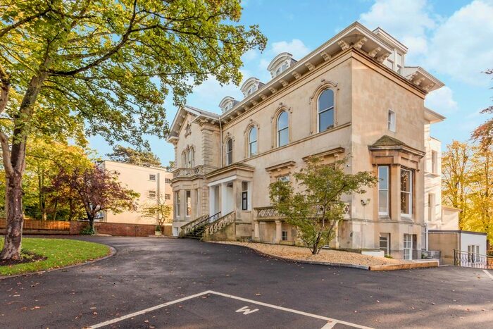 2 Bedroom Flat To Rent In Lypiatt Drive, Cheltenham, GL50