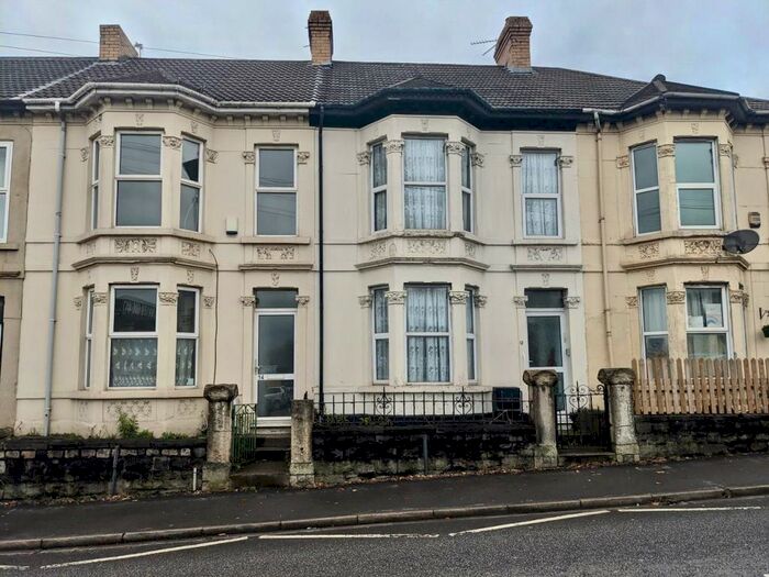 3 Bedroom Terraced House To Rent In Hanham Road, Kingswood, Bristol, BS15