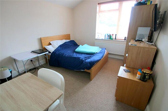 Terraced House To Rent In Ashton Road, Ashton, Bristol, BS3