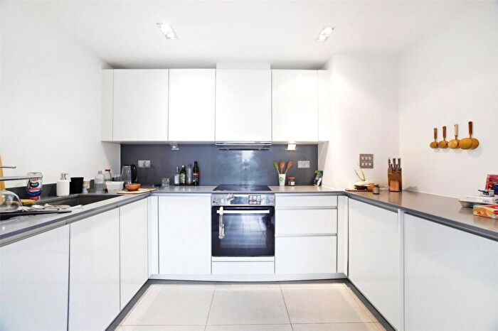 1 Bedroom Flat To Rent In Leman Street, London, E1