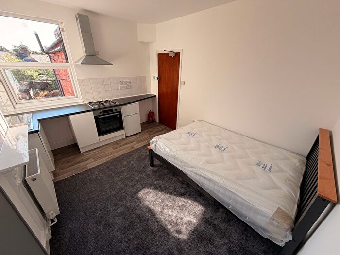 1 Bedroom Property To Rent In Kingsthorpe Grove, Northampton, NN2