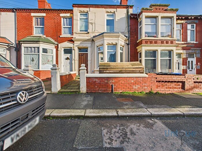 6 Bedroom Property For Sale In Braithwaite Street, Blackpool, FY1