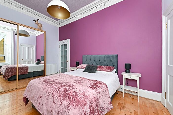 2 Bedroom Flat For Sale In Elm Row, Edinburgh, EH7