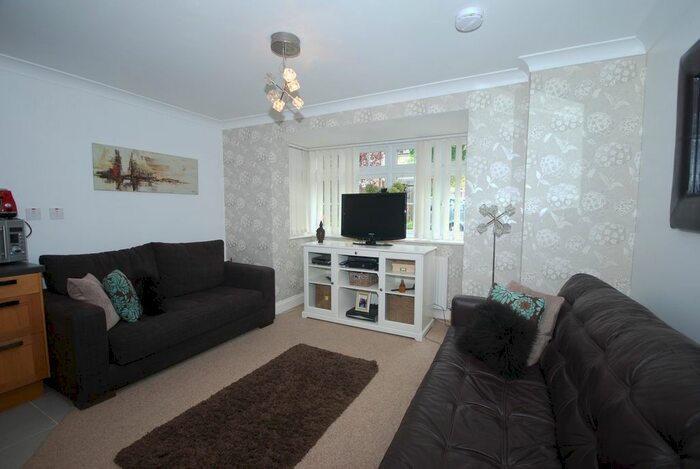 1 Bedroom Flat To Rent In Amberley House, Birkbeck Road, Beckenham, BR3