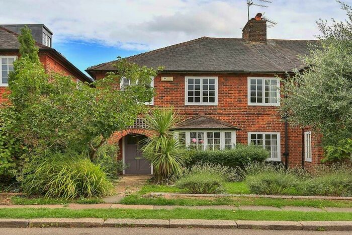 4 Bedroom Flat To Rent In Cascade Avenue, Muswell Hill, N10