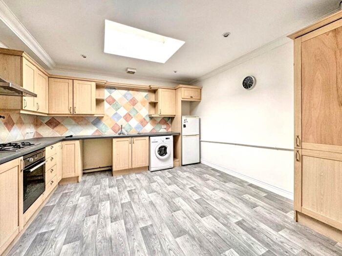 2 Bedroom Flat For Sale In Christchurch Road, Boscombe, BH7
