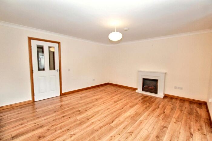 1 Bedroom Flat For Sale In Mousebank Road, Lanark, ML11