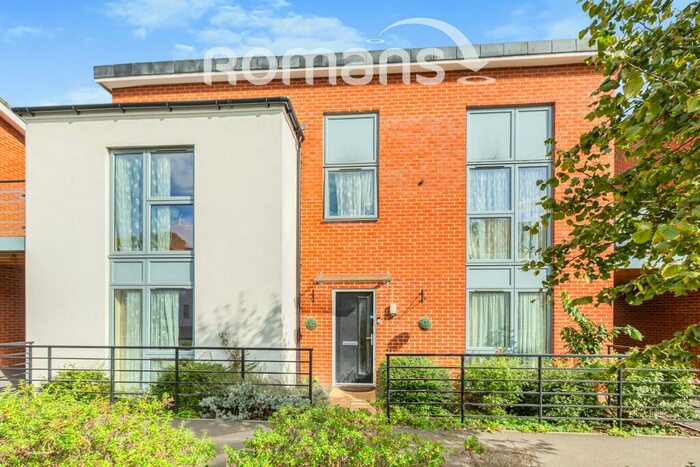 4 Bedroom Detached House To Rent In Hughenden Boulevard, HP13