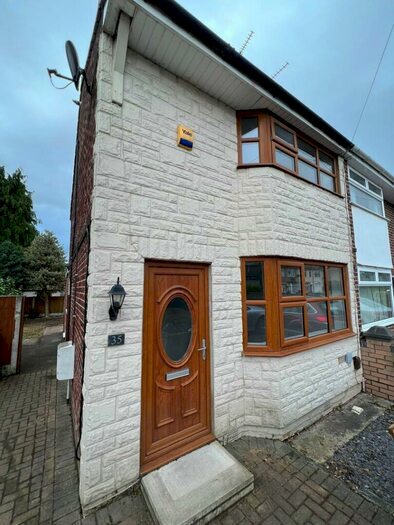 3 Bedroom Semi-Detached House To Rent In Esonwood Road, Whiston, Whiston, L35