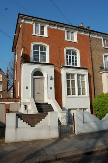 1 Bedroom Flat To Rent In St. Stephens Avenue, Shepherds Bush, London. W12