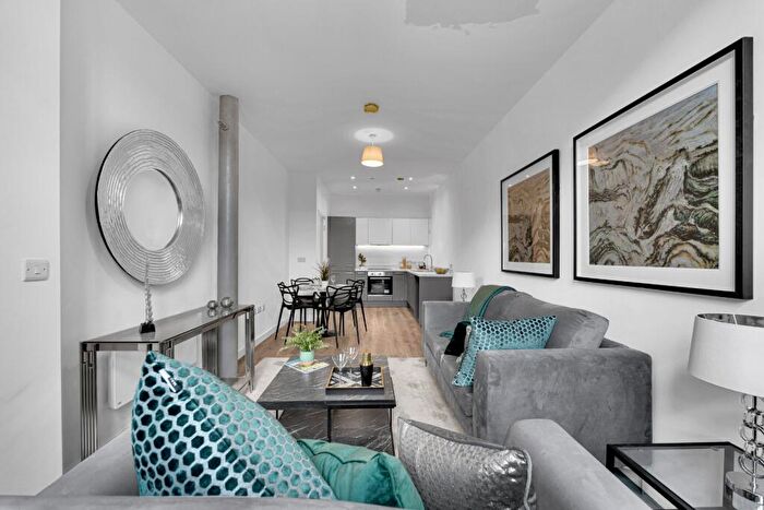 2 Bedroom Flat To Rent In Cotton Gardens, Bolton, BL1