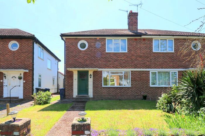 3 Bedroom End Of Terrace House To Rent In Wolsey Close, Southall, UB2